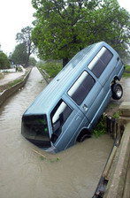 auto crash hurricane